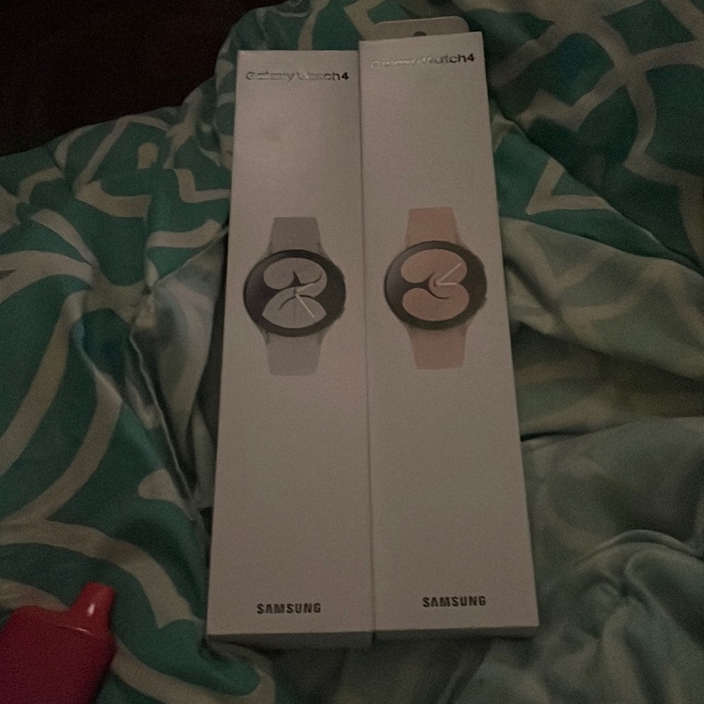Samsung galaxy watch 4 brand new